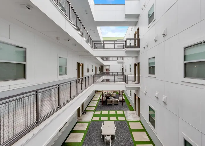 Cozy Loft Style 2Br I Gym I Parking I Workspace